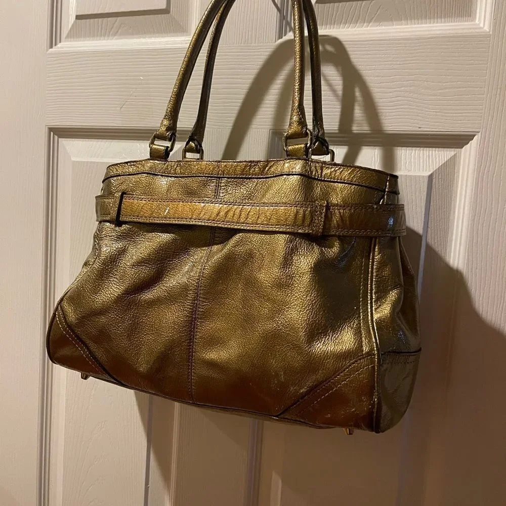 Coach patent leather Metallic Gold Shoulder Bag F15457 with gold tone accents